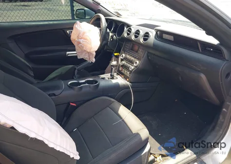 2016 Ford Mustang V6 z USA, uszkodzony, nr VIN 1FATP8EM2G5329398